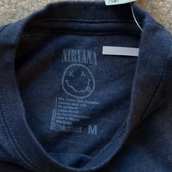 New T-Shirt - Picture 7 of 8